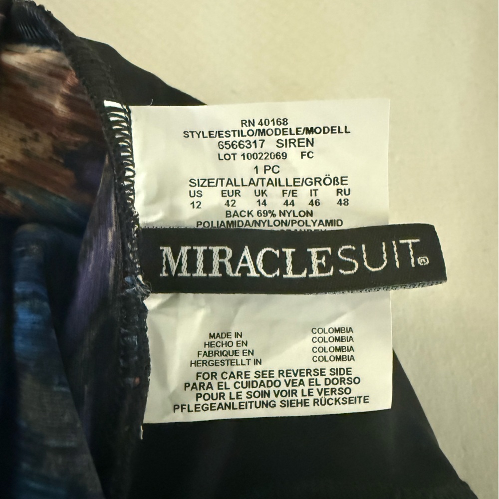 MiracleSuit One piece Swimsuit. New. - Picture 5 of 6